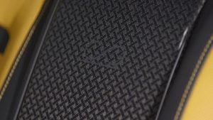 2020-rolls-royce-cullinan-black-badge-12