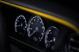 2020-rolls-royce-cullinan-black-badge-23