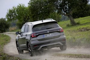 2020-vw-t-cross-range-topper