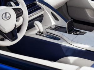 2021-Lexus-LC500-Convertible-10