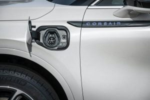 All-new-Lincoln-Corsair-Grand-Touring-PHEV-in-Ceramic-Pearl-1