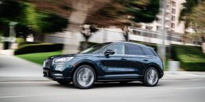 All-new-Lincoln-Corsair-Grand-Touring-PHEV-in-Flight-Blue-1