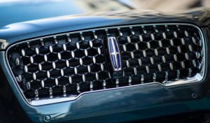All-new-Lincoln-Corsair-Grand-Touring-PHEV-in-Flight-Blue-12