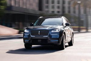 All-new-Lincoln-Corsair-Grand-Touring-PHEV-in-Flight-Blue-14