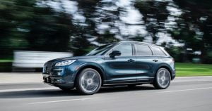 All-new-Lincoln-Corsair-Grand-Touring-PHEV-in-Flight-Blue-21