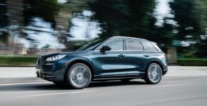 All-new-Lincoln-Corsair-Grand-Touring-PHEV-in-Flight-Blue-22