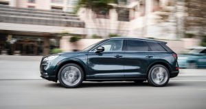 All-new-Lincoln-Corsair-Grand-Touring-PHEV-in-Flight-Blue-24