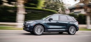 All-new-Lincoln-Corsair-Grand-Touring-PHEV-in-Flight-Blue-25