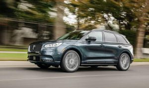 All-new-Lincoln-Corsair-Grand-Touring-PHEV-in-Flight-Blue-26