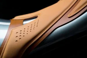 Aston-Martin-AMB-001-06
