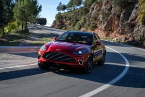 Aston-Martin-DBX_23
