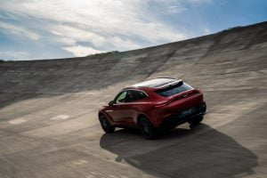 Aston-Martin-DBX_27
