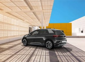 FIRST-PLUS_Interior_Orange-Weiss_Mangangrau_5VA1XZ_ConfigureExterior2