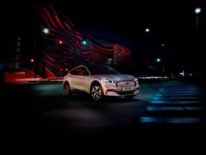 FORD_MUSTANG_MACH-E_07-LOW