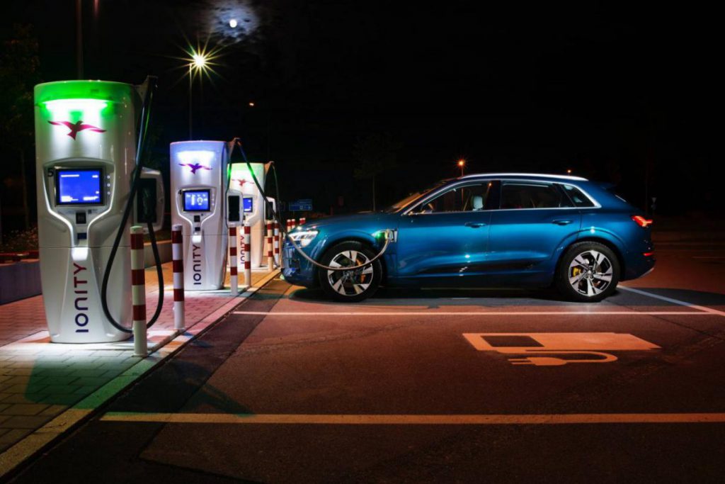 b5c0324c-audi-e-tron-european-tour-13