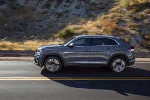 f0c61e54-2020-vw-atlas-cross-sport-unveiled-2