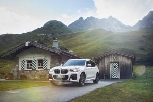f31a41ea-2020-bmw-x3-xdrive30-phev-3