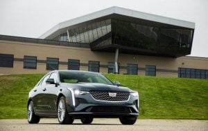 2020-Cadillac-CT4-PremiumLuxury-027