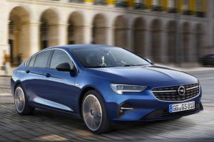 2020-Opel-Insignia-5