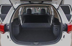 9823472b-2019-mitsubishi-outlander-phev-commercial-5