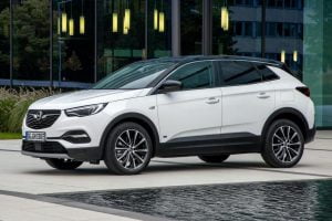 Opel-Grandland-X-PHEV-front-wheel-drive-1
