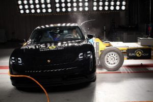 euro-ncap-2019-porsche-taycan-4
