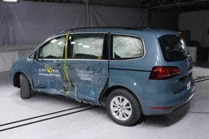 euro-ncap-2019-volkswagen-sharan-3