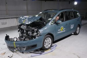 euro-ncap-2019-volkswagen-sharan-5