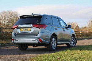 mitsubishi-outlander-phev-reflex-plus-uk-5