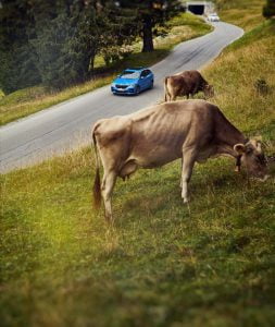 2020-BMW-X1-xDrive25e-8