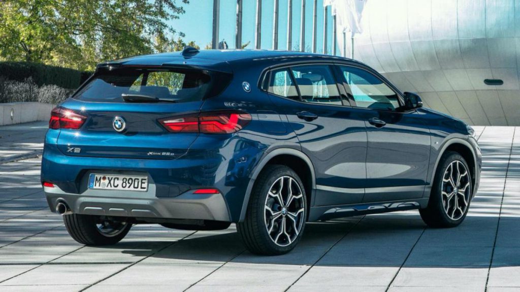 2020-BMW-X2-xDrive25e-3-1