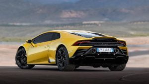 2020-Lamborghini-Huracan-EVO-RWD-4-CarScoops