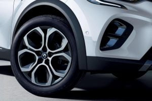 2020-Renault-Captur-E-Tech-plug-in-hybrid-5