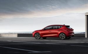 2020-Seat-Leon-Hatch-FR-Sport-Tourer-11