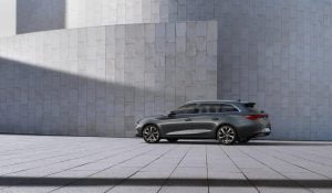 2020-Seat-Leon-Hatch-FR-Sport-Tourer-25