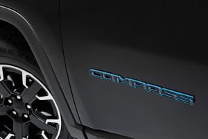 Jeep-Renegade-Compass-4XE-First-Edition-13