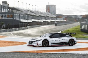 Nissan_leaf_nismo_RC-04