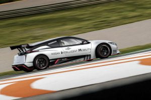 Nissan_leaf_nismo_RC-16
