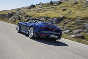 2019-porsche-911-cabrio-2