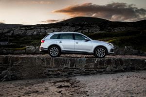 2020-Audi-Q7-10
