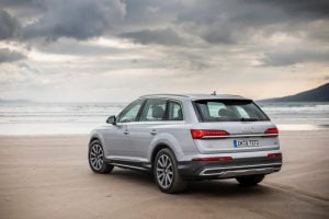2020-Audi-Q7-12