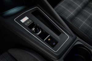 2020-VW-Golf-GTD-10
