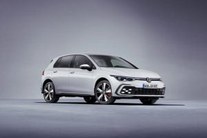 2020-VW-Golf-GTE-02