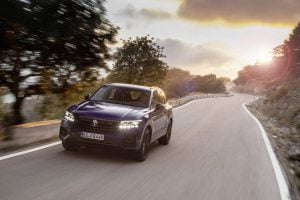 2020-vw-touareg-r-phev-12
