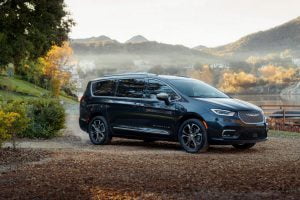 2021-Chrysler-Pacifica-1