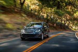 2021-Chrysler-Pacifica-19