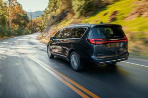 2021-Chrysler-Pacifica-22