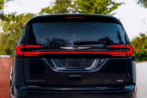 2021-Chrysler-Pacifica-27