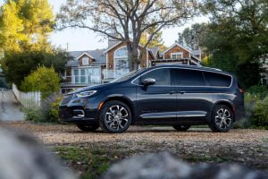 2021-Chrysler-Pacifica-3