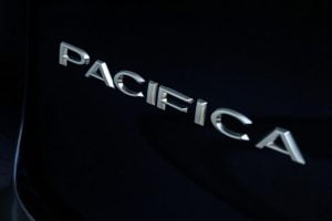 2021-Chrysler-Pacifica-35